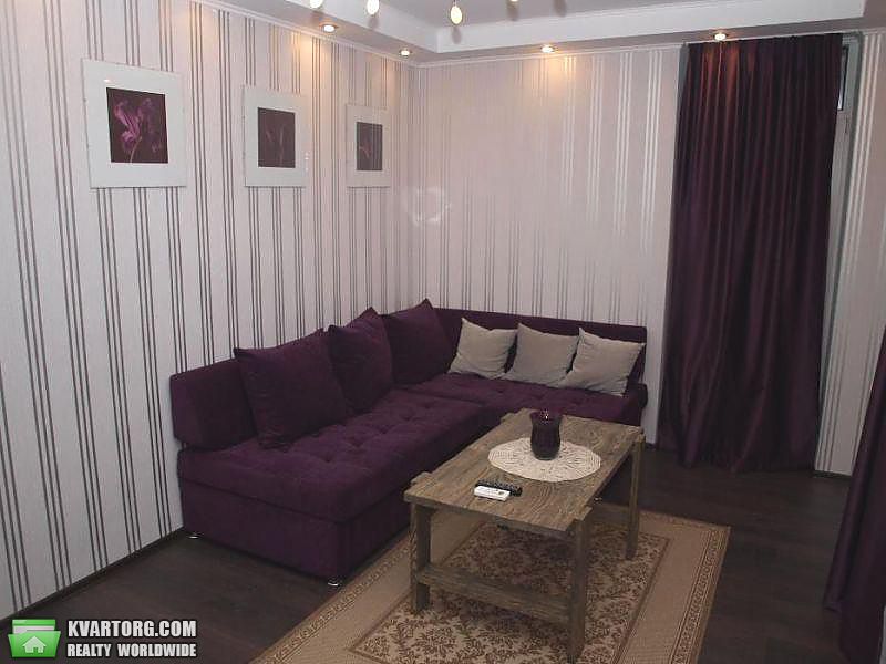 Rent out 2-room apartment. Киев,  Петрицкого — photo 1