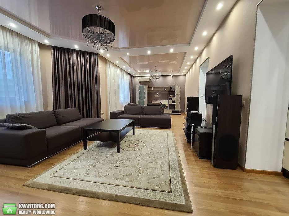 Rent out house. Киев, Садовая — photo 1