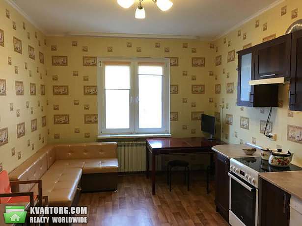 Rent out 2-room apartment. Киев,  Урловская — photo 5