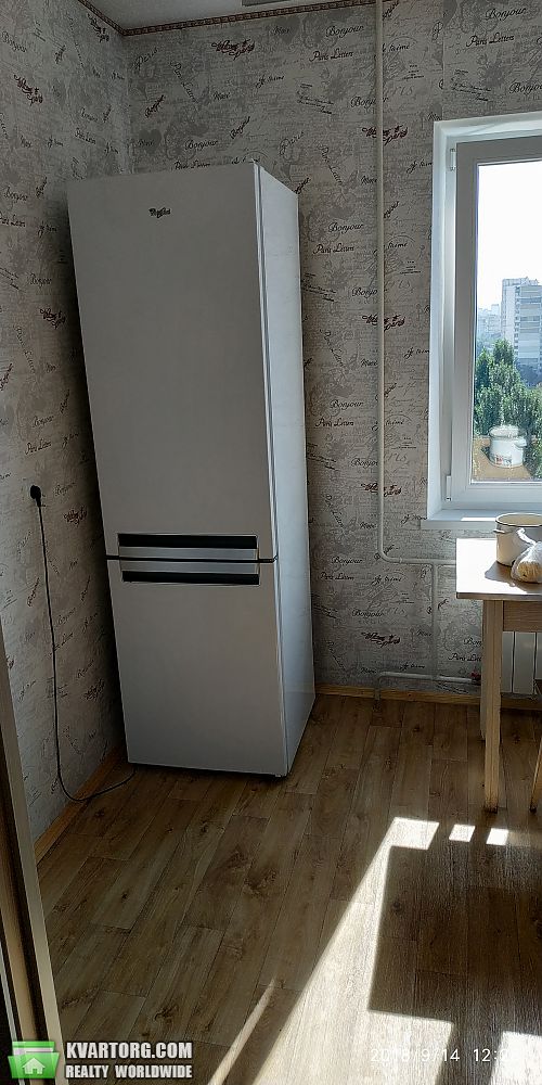 Rent out 2-room apartment. Киев,  Ревуцкого — photo 3