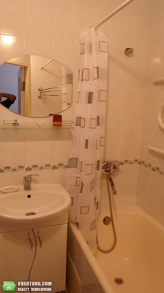 Rent out 2-room apartment. Киев,  Большая Васильковская — photo 9