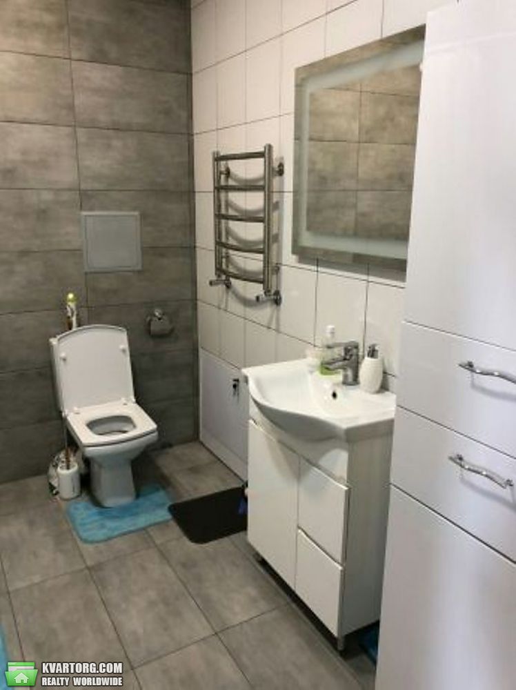 Rent out 2-room apartment. Киев,  Окипной — photo 5