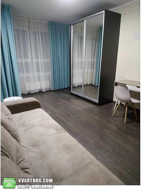 Rent out 2-room apartment. Киев,  Мишуги — photo 1