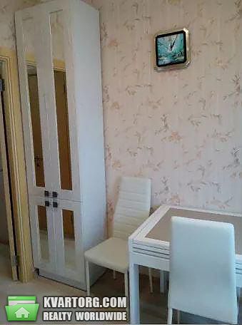Rent out 2-room apartment. Киев,  Ревуцкого — photo 3