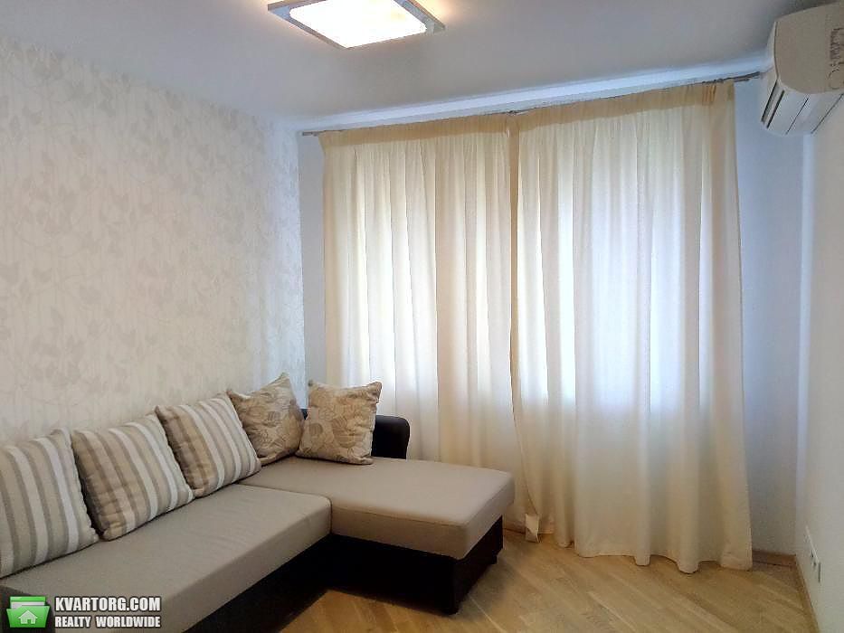 Rent out 3-room apartment. Киев,  Леси Украинки бул — photo 2