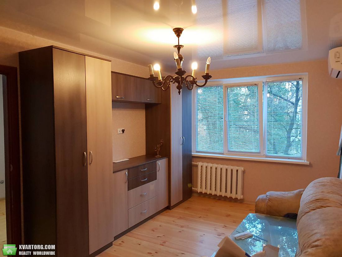 Rent out 3-room apartment. Киев,  Лесной пр — photo 1