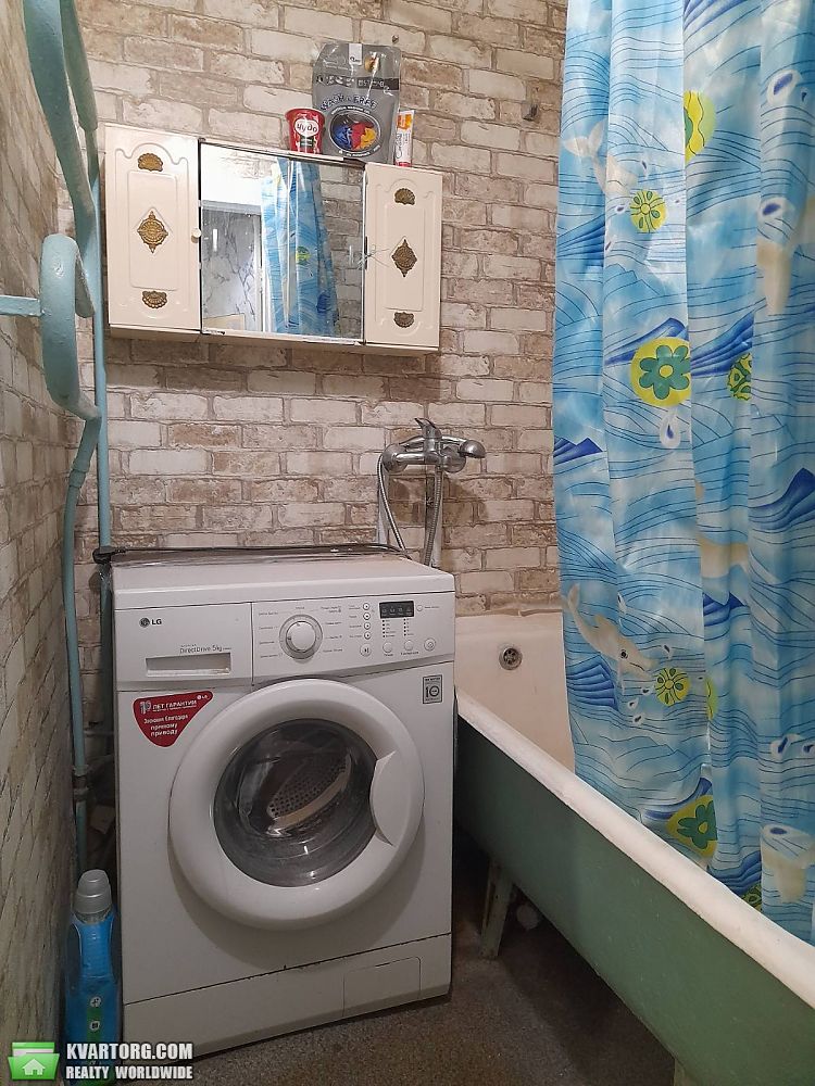 Rent out 2-room apartment. Киев,  Бойченко — photo 9