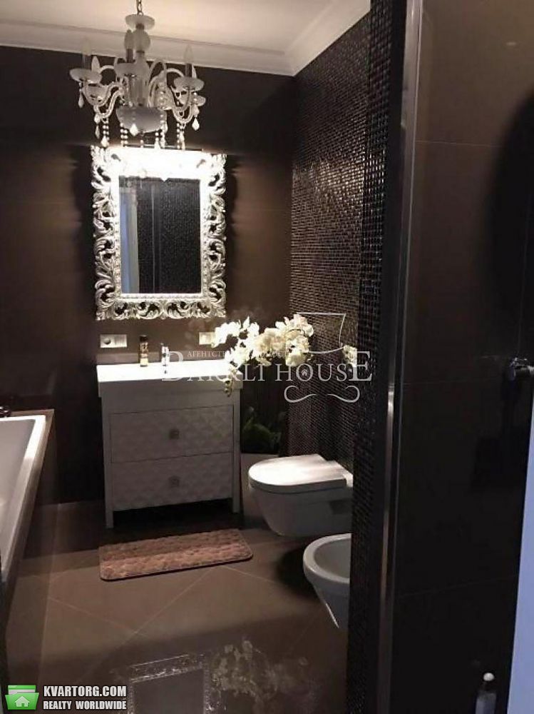 Rent out 2-room apartment. Киев,  Черновола — photo 6