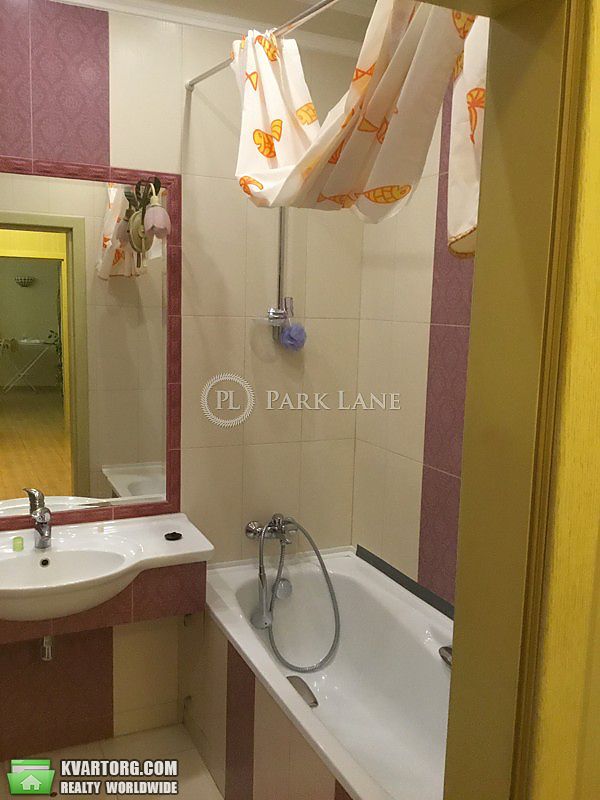 Rent out 2-room apartment. Киев,  Барбюса — photo 4