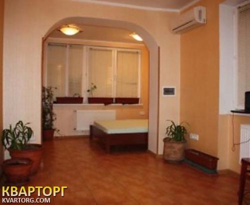 Rent out 2-room apartment. Одесса, Дерибасовская — photo 1