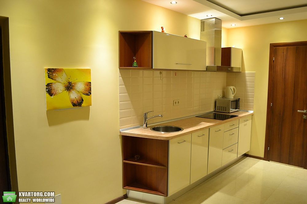 Rent out 3-room apartment. Киев, Полтавская — photo 10
