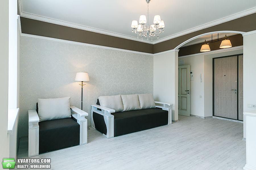 Rent out 2-room apartment. Киев,  Эспланадная — photo 3