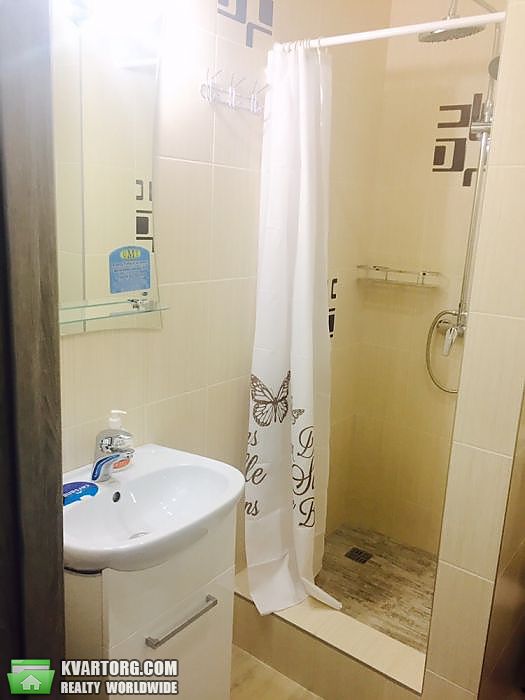Rent out 2-room apartment. Днепропетровск, Лазаряна — photo 8