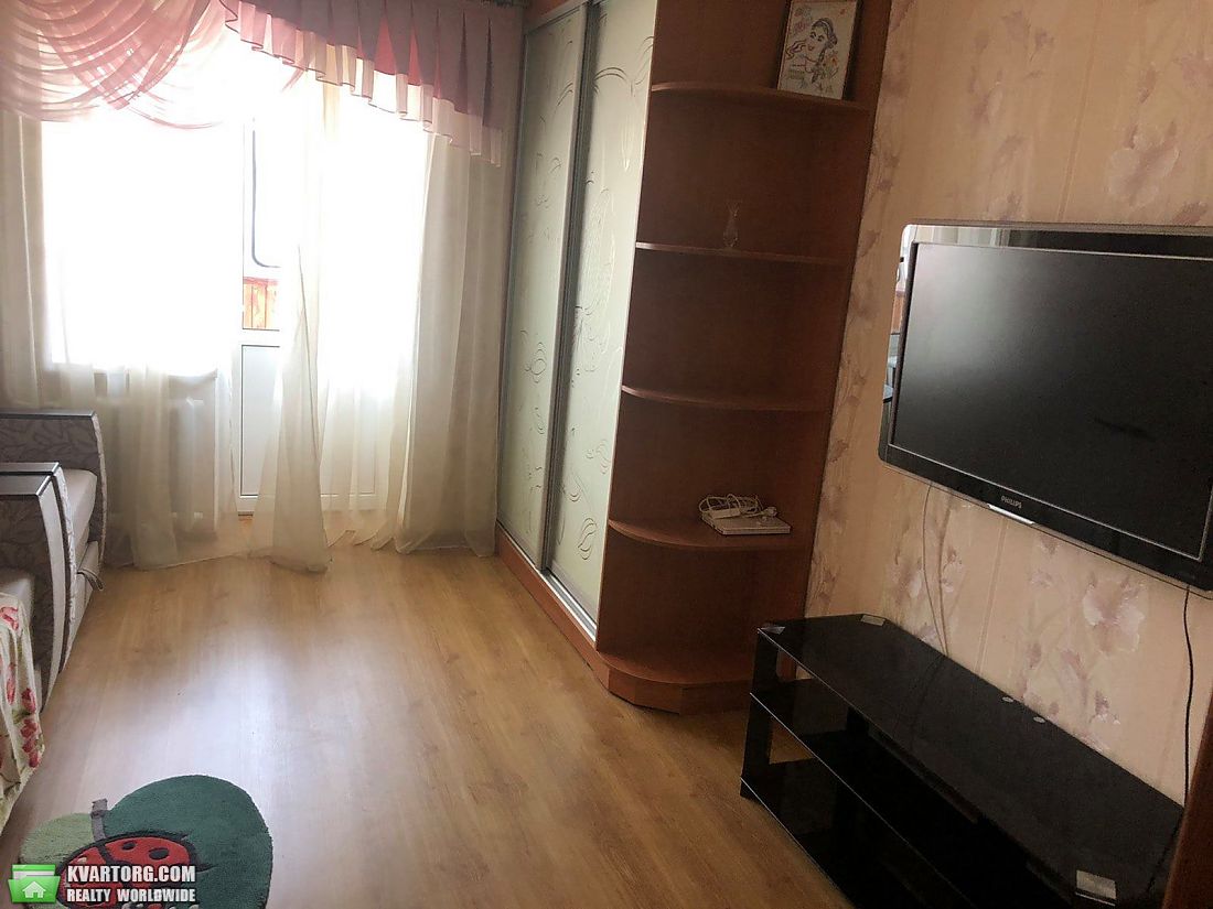 Rent out 3-room apartment. Вишневое, Европейская — photo 1