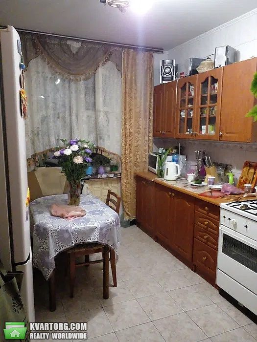 Sell 3-room apartment. Вышгород,  Школьная — photo 1