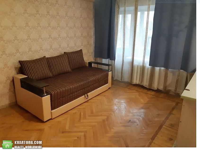 Rent out 2-room apartment. Киев,  Березневая — photo 1