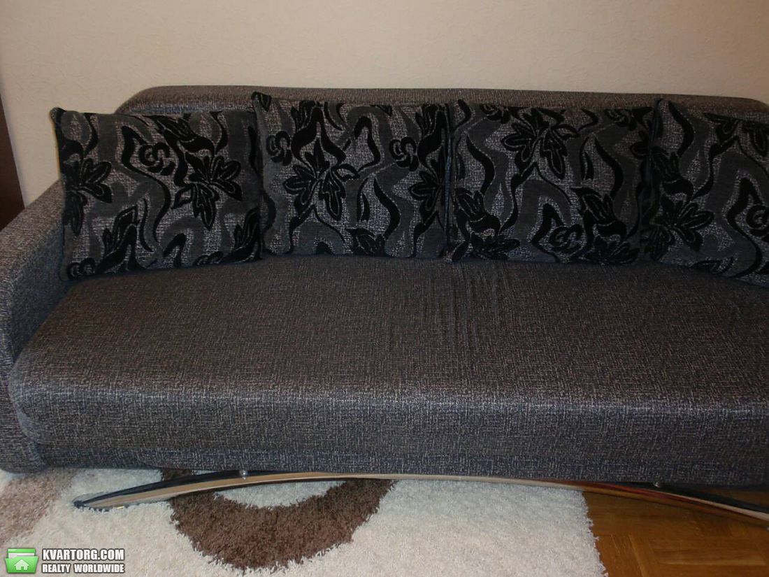 Rent out 1-room apartment. Киев,  Вышгородская — photo 2