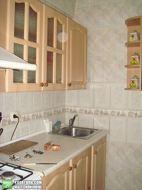 Sell 4-room apartment. Киев,  Зодчих — photo 3