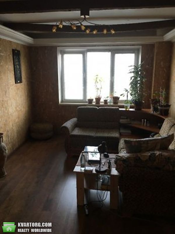 Sell 3-room apartment. Киев,  Харьковское шоссе — photo 1