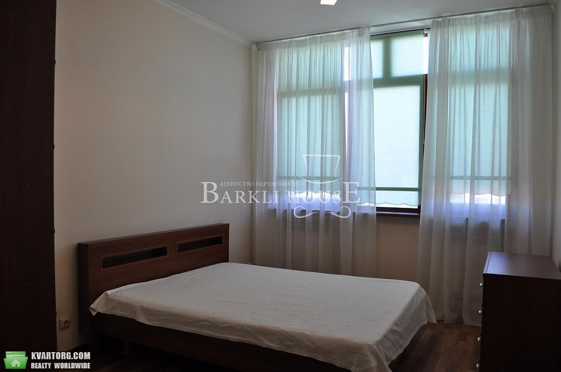 Rent out 4-room apartment. Киев,  Саксаганского — photo 3