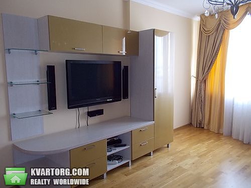 Rent out 2-room apartment. Киев,  Днепровская наб — photo 2