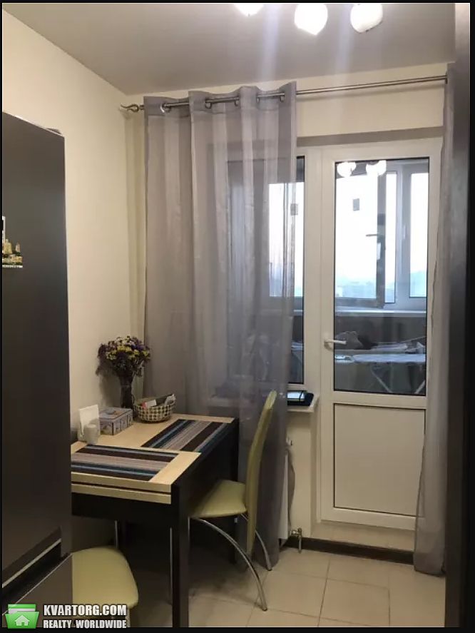 Rent out 1-room apartment. Киев,  Межевая — photo 2