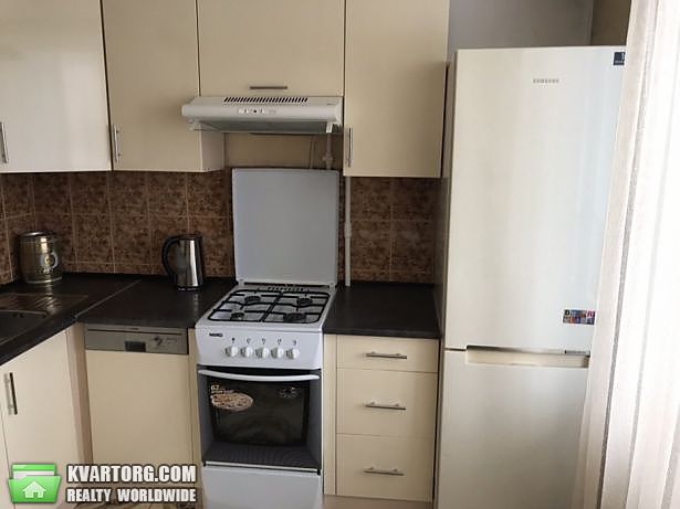 Rent out 2-room apartment. Киев, Героев Сталинграда просп. — photo 1