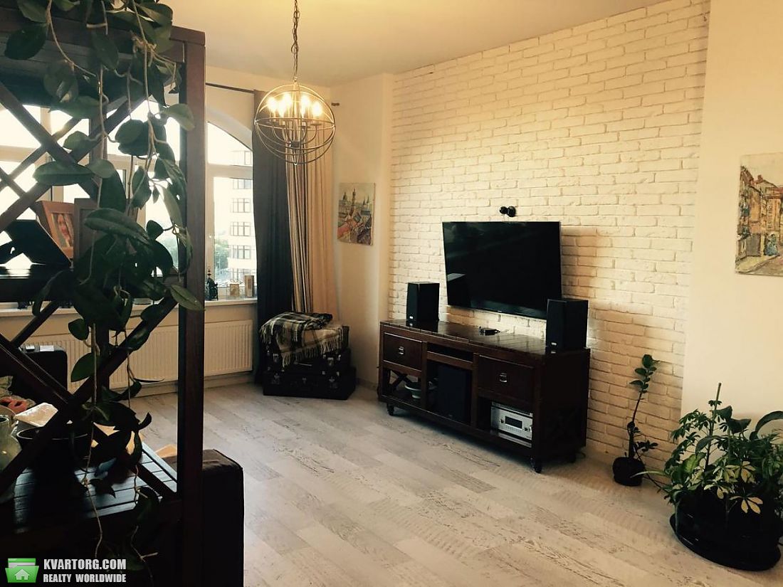Rent out 3-room apartment. Киев,  Черновола — photo 7
