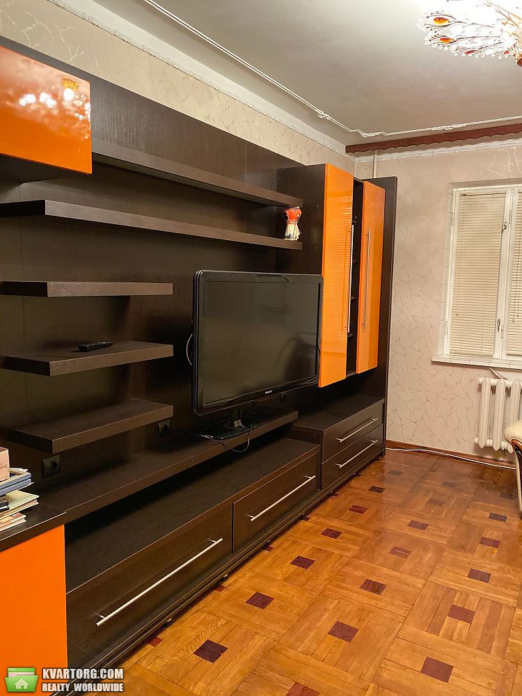 Rent out 3-room apartment. Бровары,  Черняховского — photo 2