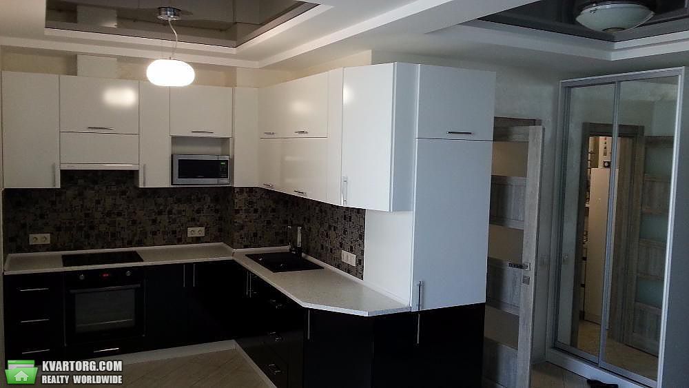 Rent out 2-room apartment. Киев, сикорского — photo 3