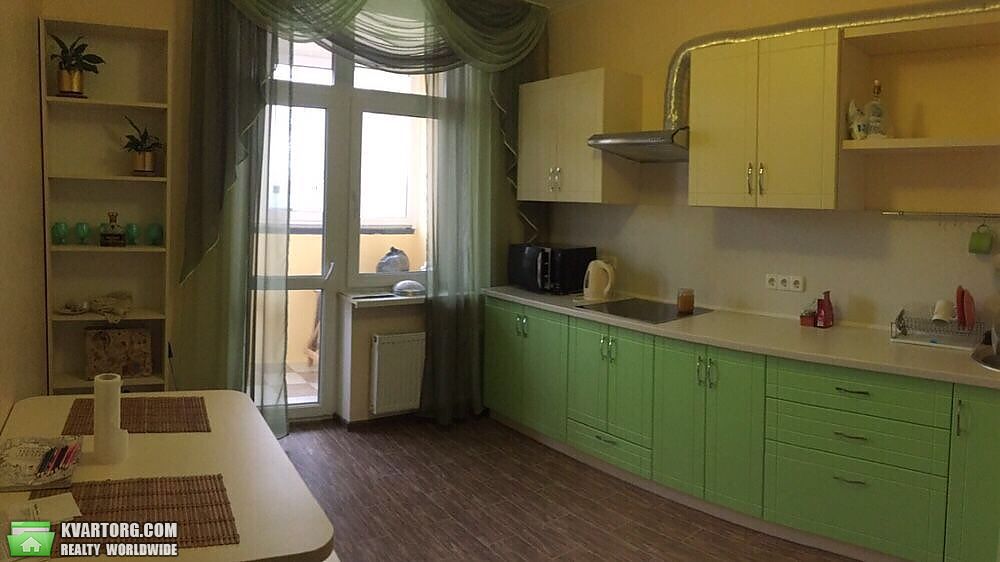 Rent out 2-room apartment. Киев,  Чавдар — photo 1