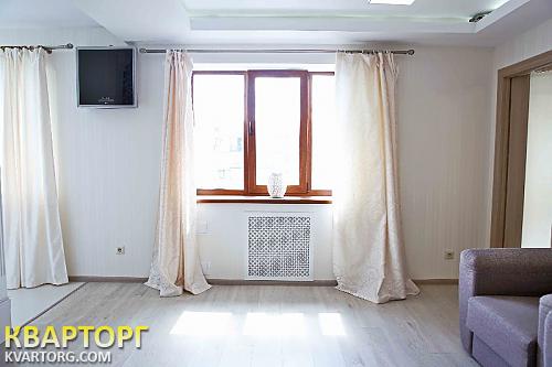 Rent out 2-room apartment. Киев, Леси Украинки бульв. — photo 10