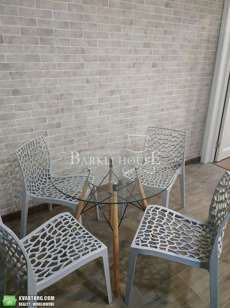 Rent out 2-room apartment. Киев,  Андреевская — photo 5
