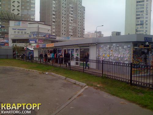 Rent out shop. Киев, Бажана — photo 1