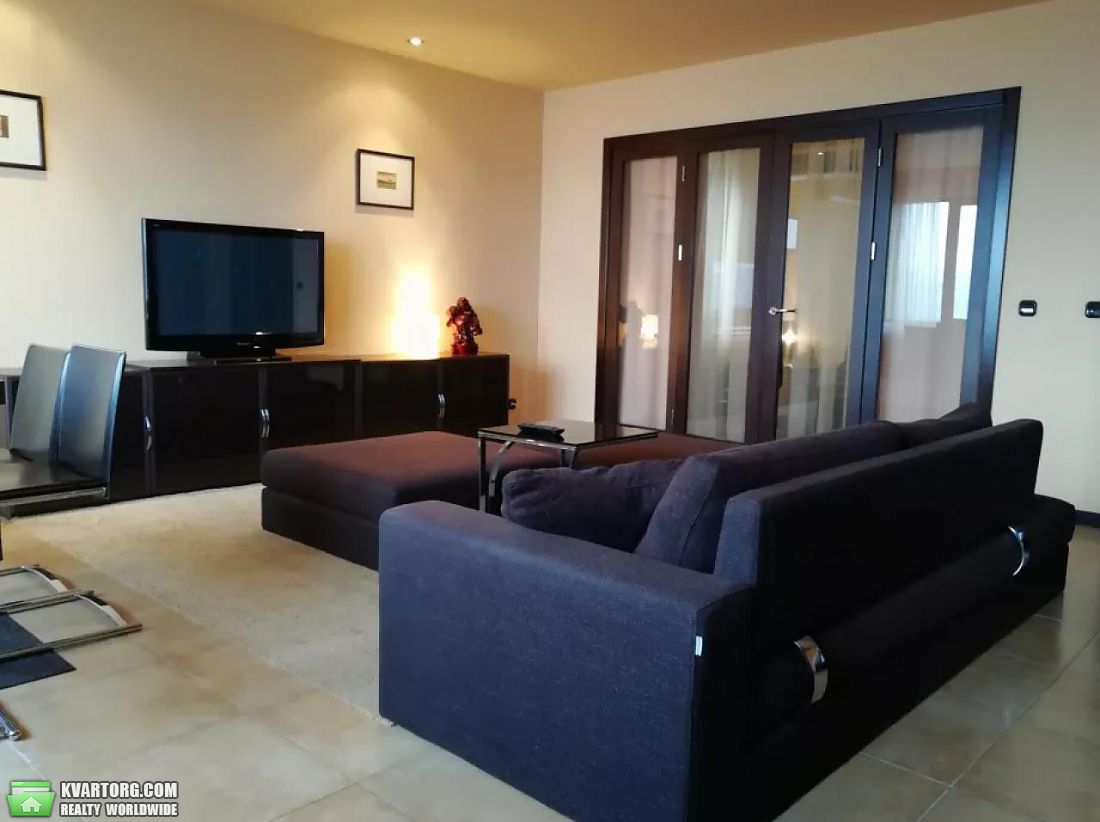 Rent out 3-room apartment. Киев,  Днепровская наб — photo 8