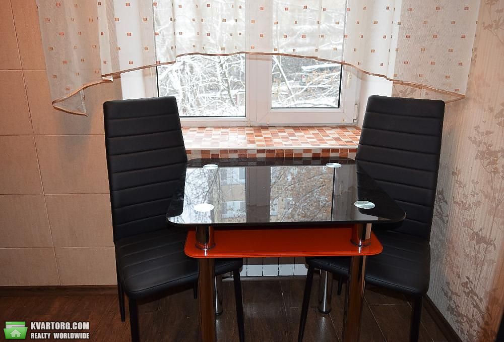 Rent out 2-room apartment. Киев,  Печерский спуск — photo 4