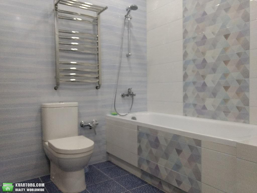 Rent out 4-room apartment. Киев,  Макеевская — photo 7