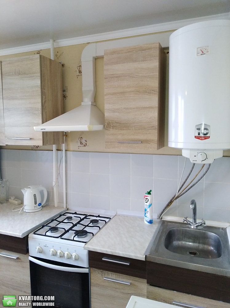 Rent out 2-room apartment. Киев, Остапа Вишни — photo 5