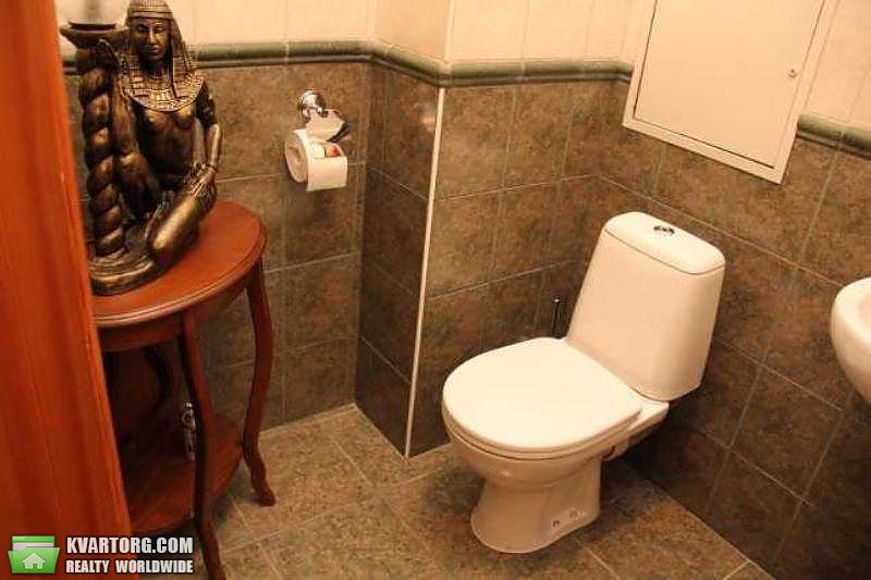 Rent out 3-room apartment. Киев,  Павловская — photo 7