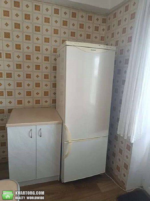 Rent out 2-room apartment. Киев, Амвросія Бучми — photo 2
