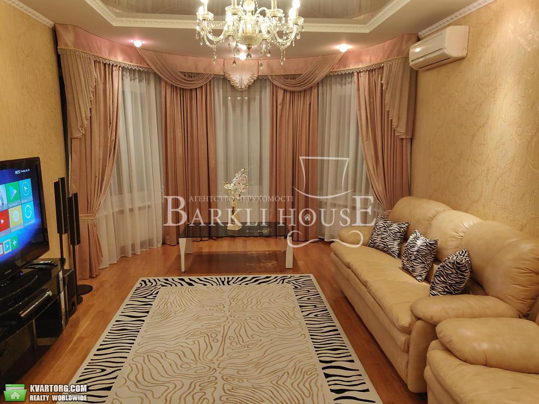 Rent out 3-room apartment. Киев,  Дмитриевская — photo 1