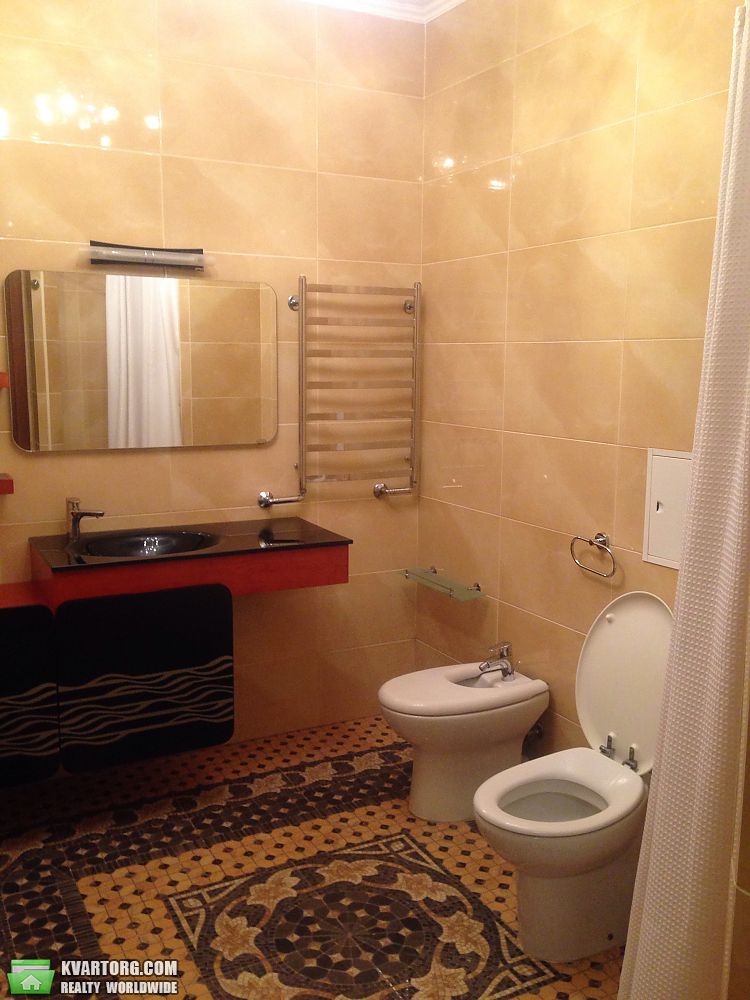 Rent out 3-room apartment. Киев,  Щорса — photo 8