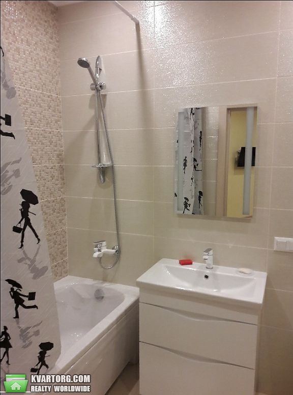 Rent out 2-room apartment. Киев, Светлая — photo 3