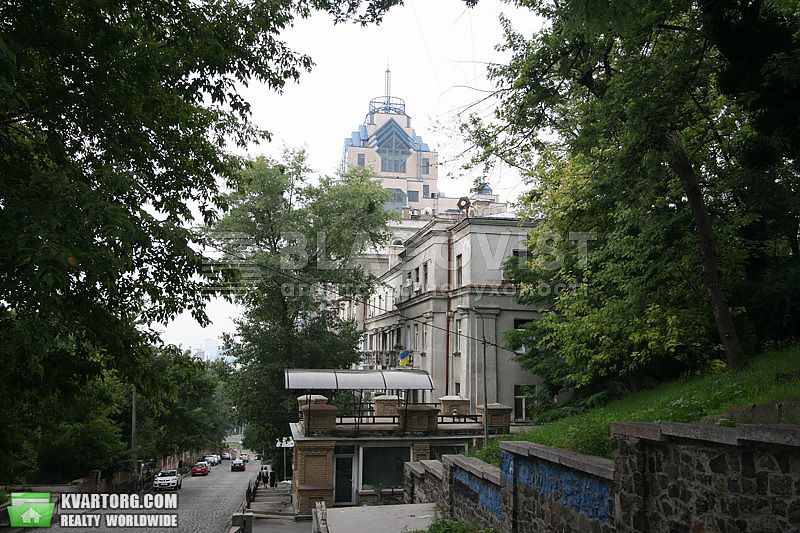 Rent out 4-room apartment. Киев,  Шелковичная — photo 9