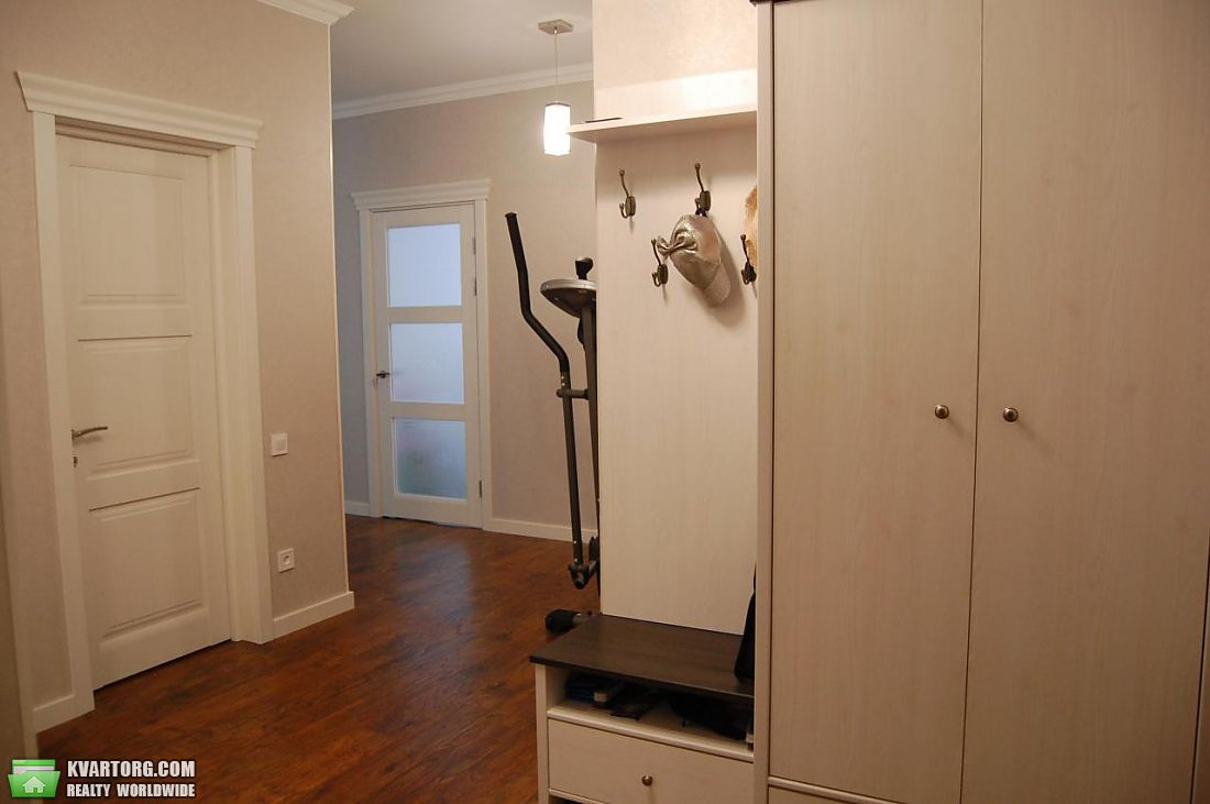 Rent out 3-room apartment. Киев,  Кондратюка — photo 6