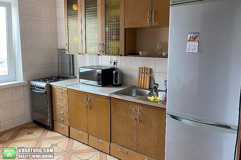 Sell 3-room apartment. Киев,  Гайдай — photo 1