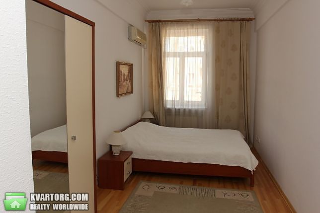 Rent out 2-room apartment. Киев,  Шота Руставели — photo 2