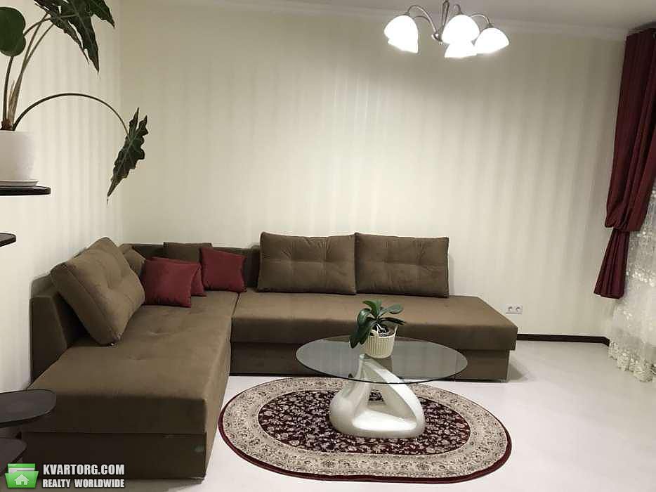 Rent out 2-room apartment. Киев,  Вильямса — photo 1