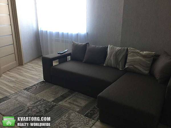 Rent out 2-room apartment. Киев, Деловая — photo 4