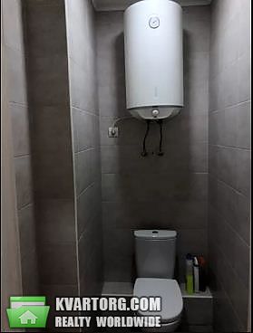 Rent out 2-room apartment. Киев,  Панельная — photo 9